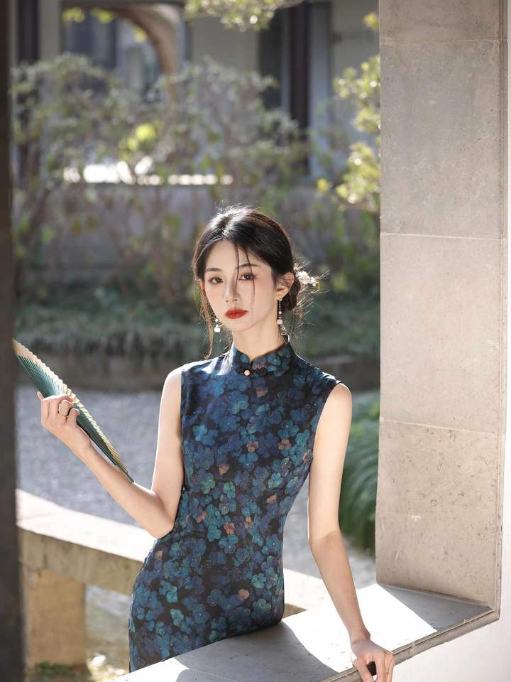 Sophia L., Singapore companion in Orchard for dinner and events